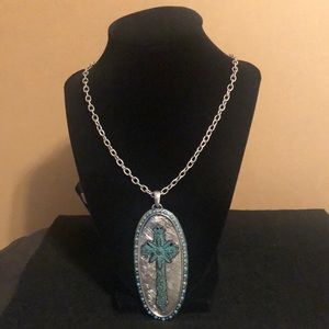 🦋Host Pick🦋 Oval Silver Necklace W/Patina Cross, 30”